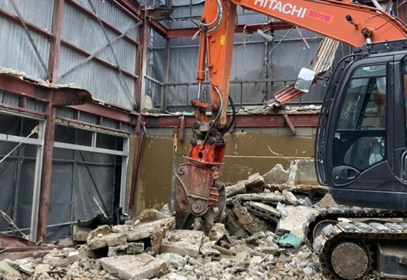 3階建てマンション解体