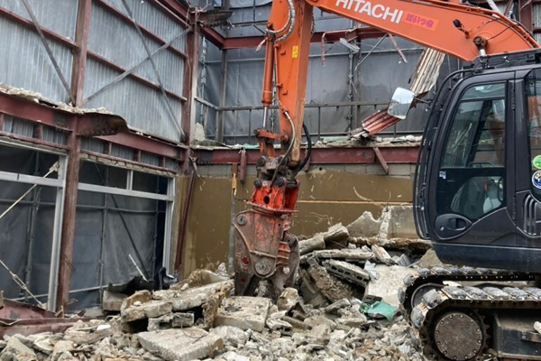 3階建てマンション解体